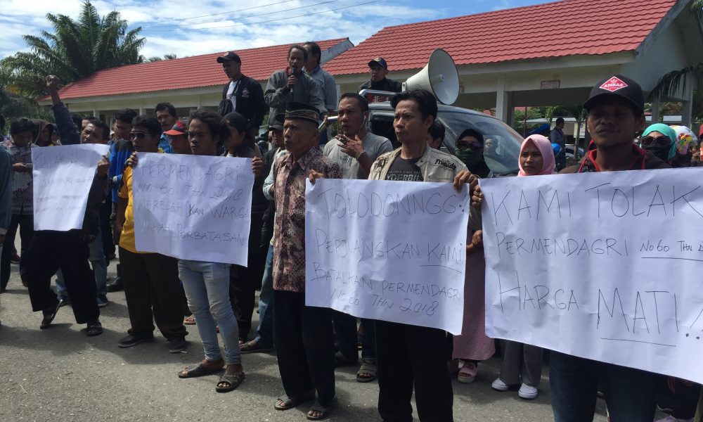Ratusan Masyarakat Pakava Demo Tolak Permendagri 60 Tahun 2018