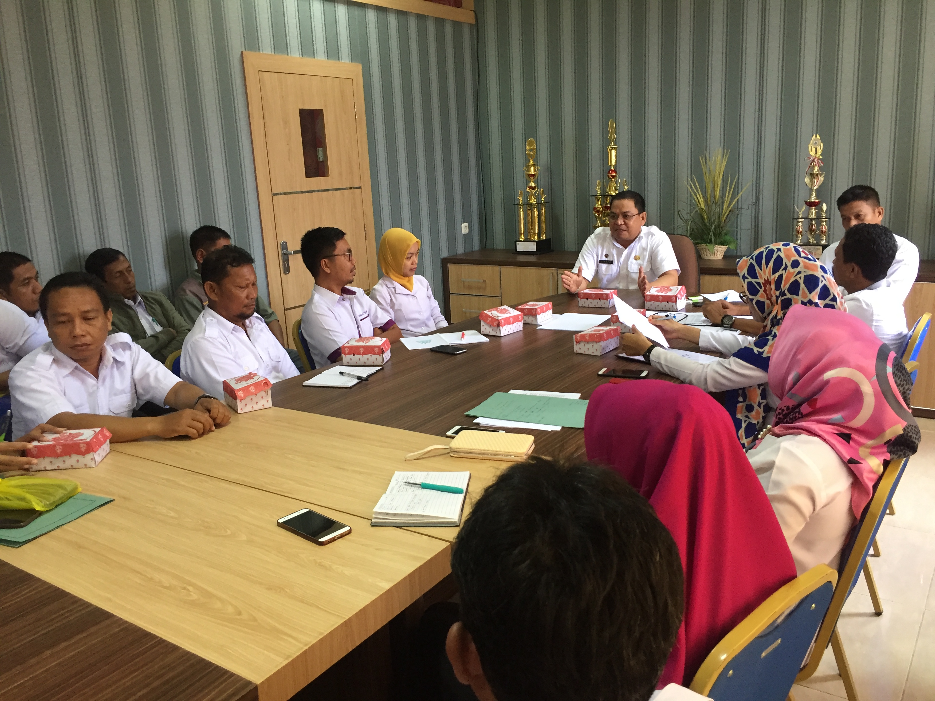 Buka Raker Disbun, Sekkab Pasangkayu Tekankan Kedisiplinan