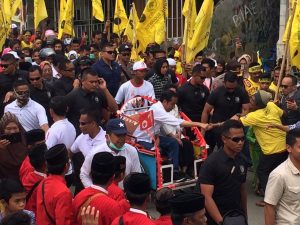 Kampanye di Mamuju, Jokowi Janji Tuntaskan Pembangunan di Sulbar