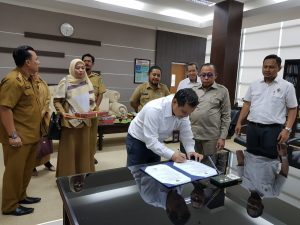 Bupati Pasangkayu Serahkan LKPD 2018 ke BPK