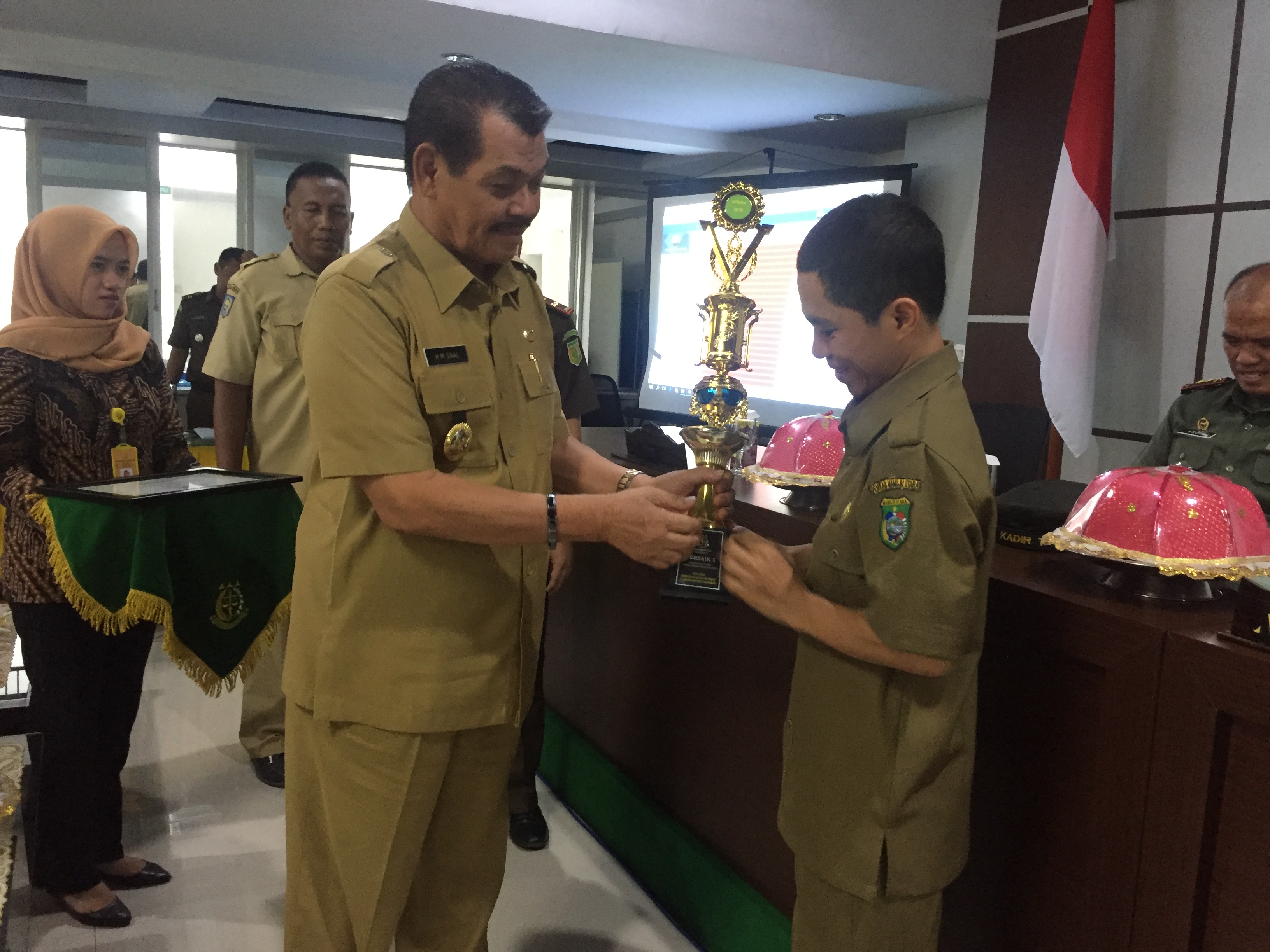 Juarai Pengelolaan Anggaran, Kades di Pasangkayu Diganjar Umrah Gratis