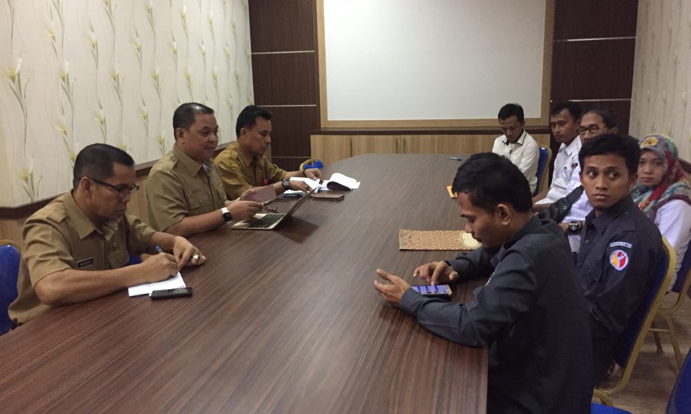 Bahas Persiapan Pilkada, Sekkab Pasangkayu-Penyelenggara Pemilu Rapat Bersama