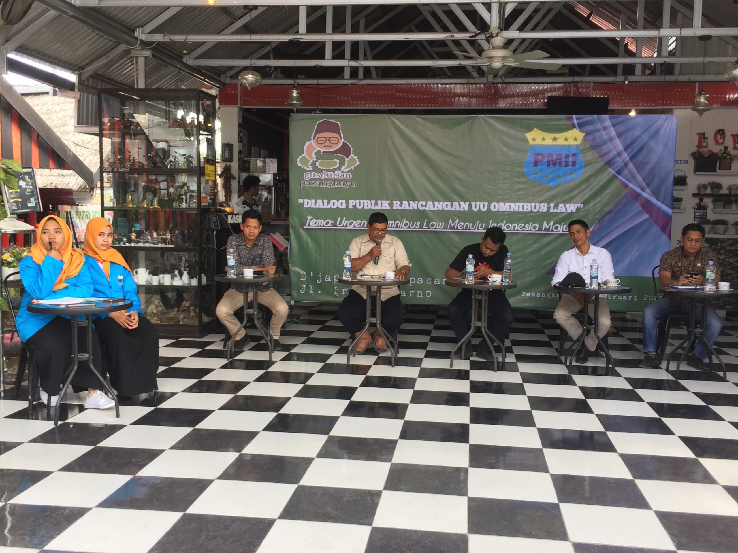 Gusdurian-PMII Pasangkayu Gelar Diskusi Omnibus Law