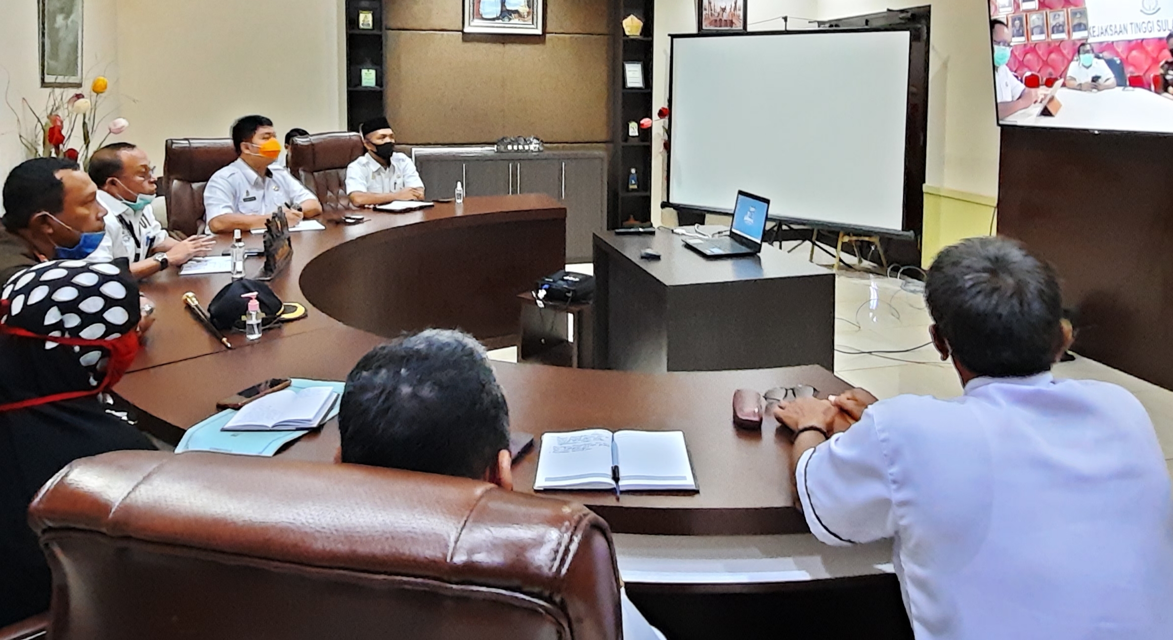 Vidcon Dengan Kepala Kejati, Ini Penyampaian Bupati Pasangkayu