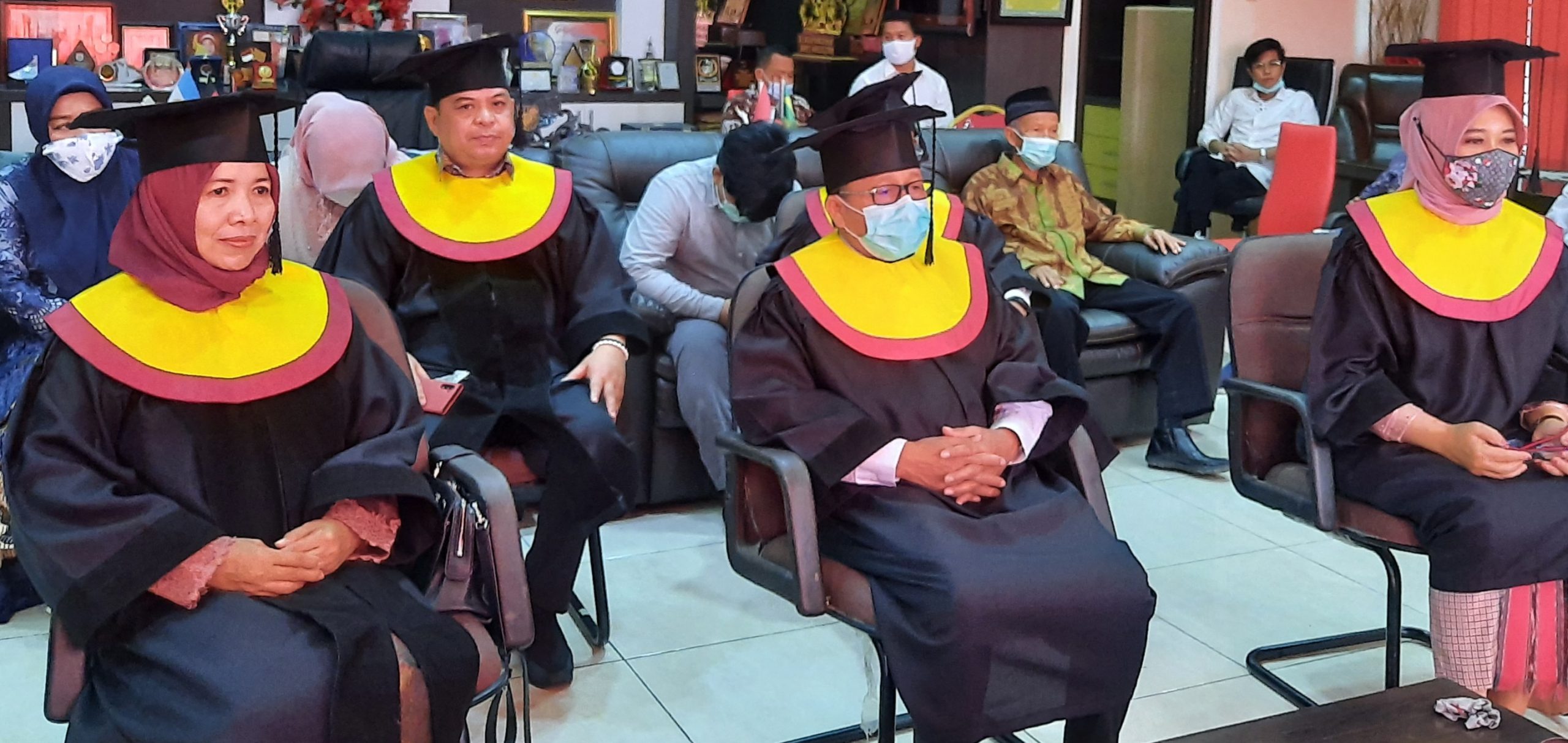 Happy Graduation, Bupati, Sekkab, dan Ketua TP PKK Pasangkayu