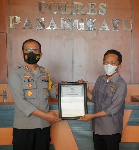 Pengamanan Pilkada Sukses, Kapolres Pasangkayu Diganjar Penghargaan
