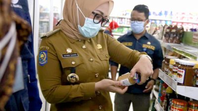 Temukan Produk Kedaluwarsa, Bupati Mamuju Warning Toko dan Pasar Modern