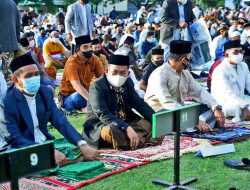 Patuhi Protokol Kesehatan, Salat Id di Stadion Prasamya Berjalan Hikmat