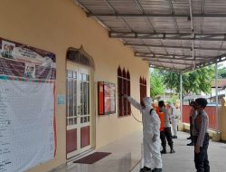 Vasum Jadi Sasaran Penyemprotan Disinfekten Polres Pasangkayu