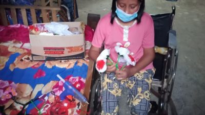 Kisa Haru Agustina Jadi Pengrajin Bunga, Setelah 6 Tahun Mengalami Lumpuh