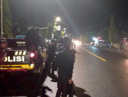 Polres Polman Ciduk Pemuda Sedang Asyik Tenggak Miras