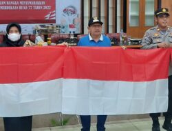 Pemkab Pasangkayu Canangkan Gerakan Pembagian 10 Juta Bendera