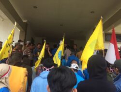 BBM Naik, DPRD Pasangkayu Jadi Sasaran Demo
