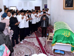 Presiden Takziah ke Rumah Duka Almarhumah Koesni Harningsih