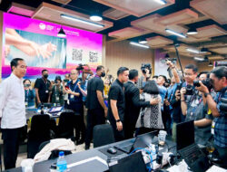 Jokowi Tinjau Pusat Media KTT Ke-42 ASEAN