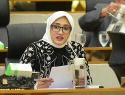 Importasi Ribuan Ton Beras Saat Panen Timbulkan Keresahan di Kalangan Petani