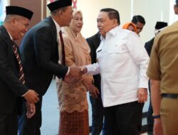 Wagub Sulbar Hadiri Pelantikan KIP Provinsi Sulbar