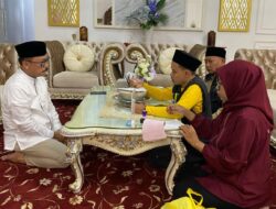 Gubernur Sulbar Tunaikan Zakat Fitrah di BAZNAS, Diharap Jadi Teladan bagi ASN dan Masyarakat