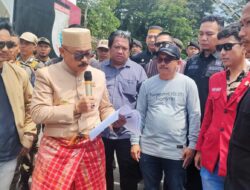 Temui Unjuk Rasa, SDK: Pemerintah Terbuka untuk Dialog dan Menindaklanjuti Isu yang Disampaikan