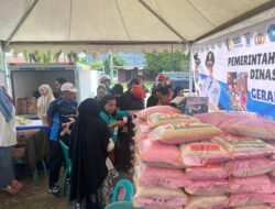 Warga Mamuju Serbu Pasar Murah Pemprov Sulbar, Mardiah: Harga Terjangkau, Kami Sangat Terbantu