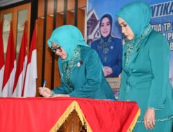 Ketua TP-PKK Sulbar Lantik Ketua TP-PKK Pasangkayu Periode 2025-2030, Harsinah Suhardi Titip Harapan untuk Dukung Program