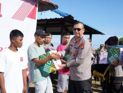 Kapolda Sulbar Tebar Kebaikan di Bebanga dalam Program Jumat Berkah