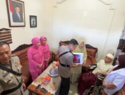Irwasda Polda Sulbar Kunjungi Purnawirawan Polri dalam Rangka HUT Bhayangkara ke-79: Wujud Penghormatan dan Solidaritas