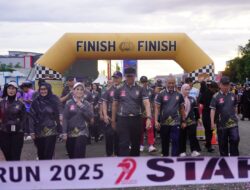 Ratusan Peserta Padati Pantai Manakarra, Meriahkan Fun Run dan Jalan Santai HUT Bhayangkara ke-79