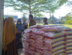 Hari Kedua Pasar Murah Pemprov Sulbar di Lapangan Ahmad Kirang Mamuju, 4 Ton Beras Terjual Habis