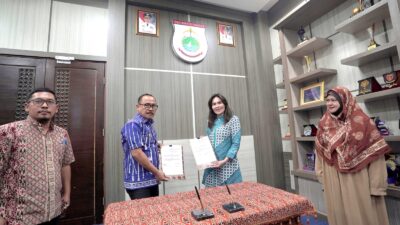 Gubernur Suhardi Duka Teken MoU dengan PT Mars untuk Pengembangan Kakao di Sulbar