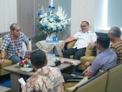 Plt Pemkesra Dampingi Gubernur Sulbar Terima Audiensi Komite DOB Balanipa
