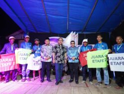 Antusias Ribuan Warga dalam Sandeq Silumba 2025, SDK: Ini Warisan Budaya dan Simbol Kejayaan Pelaut Mandar