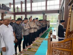 Polda Sulbar Gelar Salat Gaib dan Yasinan untuk Korban Ojol: Wujud Duka dan Doa bagi Bangsa