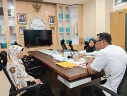 Plt Kepala Pemkesra Pimpin Rapat, Pastikan Program Beasiswa Berjalan Lancar