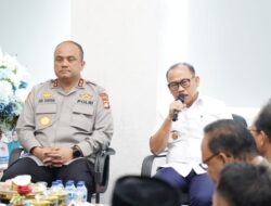 Kapolda Sulbar Bersama Gubernur Tawarkan Solusi Mediasi Upaya Damaikan Perseteruan Antar Warga di Tappalang