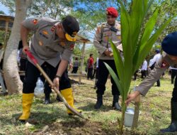 Kapolda Sulbar Hadiri Penanaman Pohon Kelapa, Dukung Ketahanan Pangan Berkelanjutan