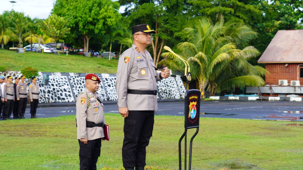 Kapolda Sulbar Pimpin Upacara Peringatan Hari Olahraga Nasional ke-42, Kobarkan Semangat Persatuan Bangsa