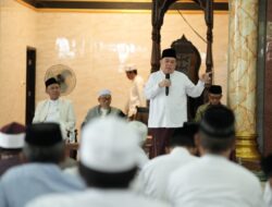 Wagub Sulbar Tekankan Teladan Akhlak Nabi dan Amalkan Al-Qur’an dalam Peringatan Maulid di Mesjid Raya Campalagian