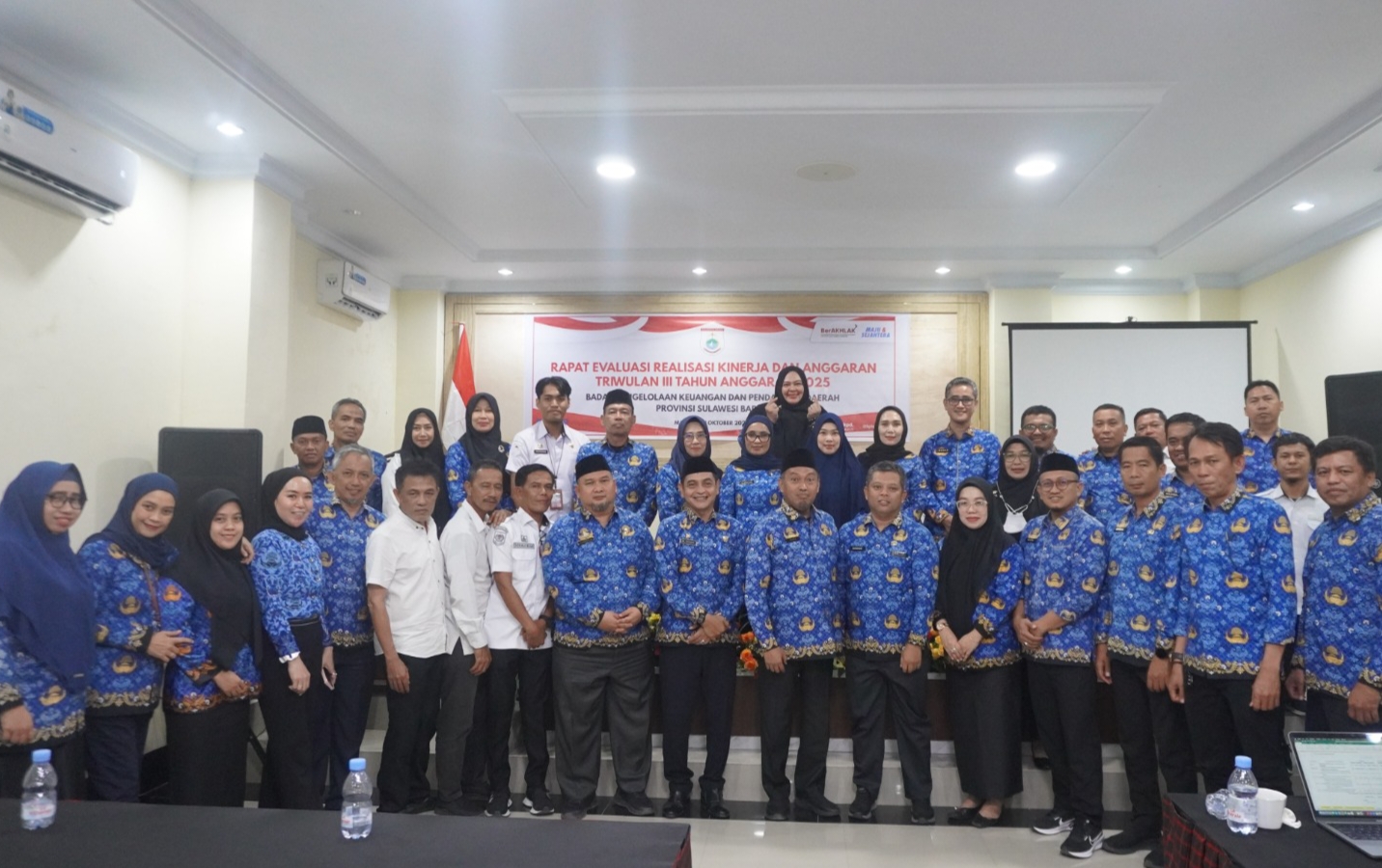 BPKPD Sulbar Gelar Rapat Evaluasi Kinerja dan Anggaran Triwulan III, Mantapkan Langkah Hadapi Akhir Tahun 2025