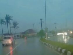 Hadapi Hujan Deras di Wilayah Mamuju, Plt Kalaksa BPBD Sulbar Instruksikan TRC Tingkatkan Kesiapsiagaan dan Monitoring Lapangan