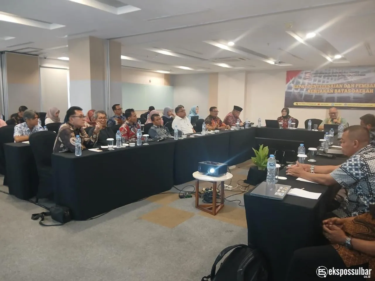 Plt Karo Pemkesra Sulbar Hadiri Penyelesaian dan Pembahasan Kebijakan Batas Daerah di Kemendagi
