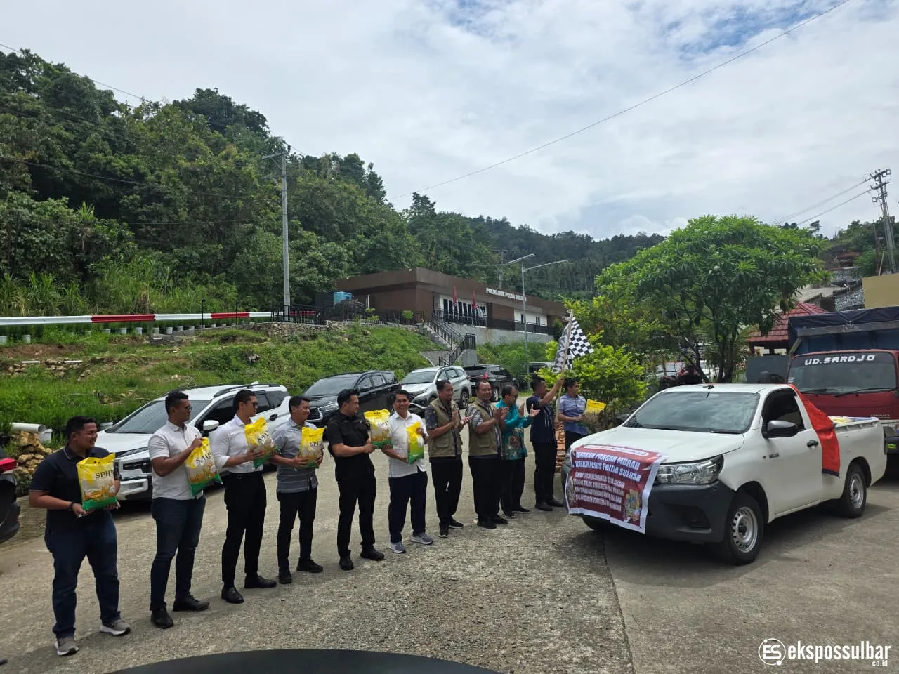 Lepas Puluhan Ton Beras, Ditkrimsus Polda Sulbar Bersama Dinas Terkait Stabilkan Harga Lewat Gerakan Pangan Murah