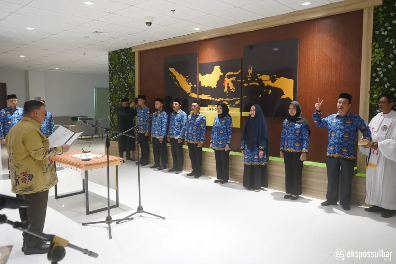Wagub Sulbar Lantik Delapan Pejabat Fungsional, Tekankan Profesionalisme dan Integritas