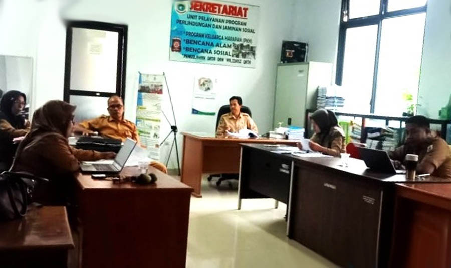 Bidang Linjamsos Dinsos Sulbar Gelar Rapat Internal Bahas Realisasi Anggaran 2025