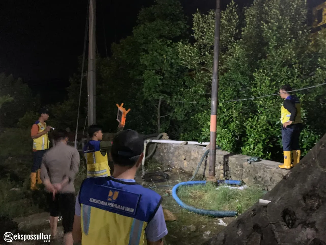 RS Bhayangkara Mamuju Terdampak Banjir Rob, Karumkit dan BWS Sulawesi V Sinergi Pasang Geobag Darurat