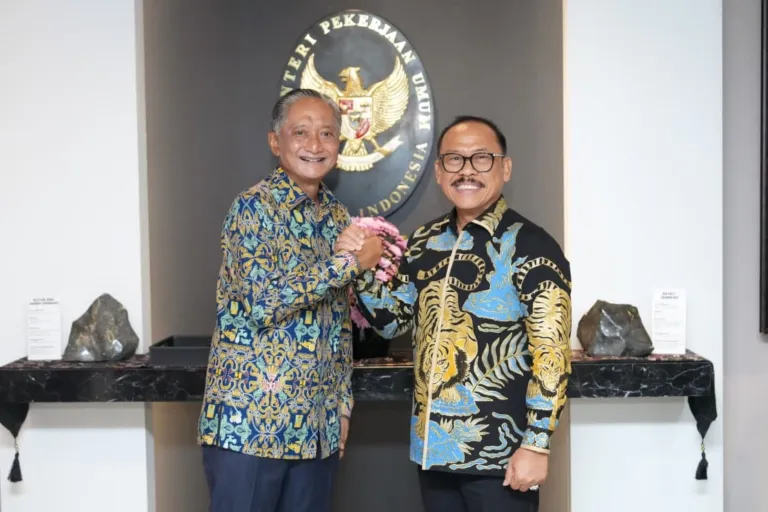 Gubernur SDK Dorong Infrastruktur Strategis: Lanjutan Jalan Arteri Mamuju Masuk Usulan Prioritas ke Menteri PU