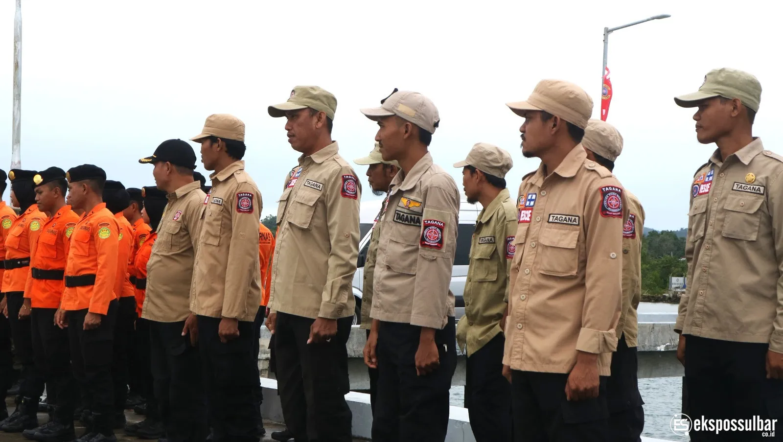 Peringati Hari Pahlawan, TAGANA Sulbar Ikuti Upacara Tabur Bunga di Laut LANAL Mamuju