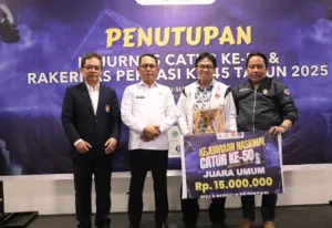 Junda Maulana Tutup Kejurnas Catur ke-50 di Mamuju, Apresiasi Atlet dan Dorong Evaluasi Pembinaan