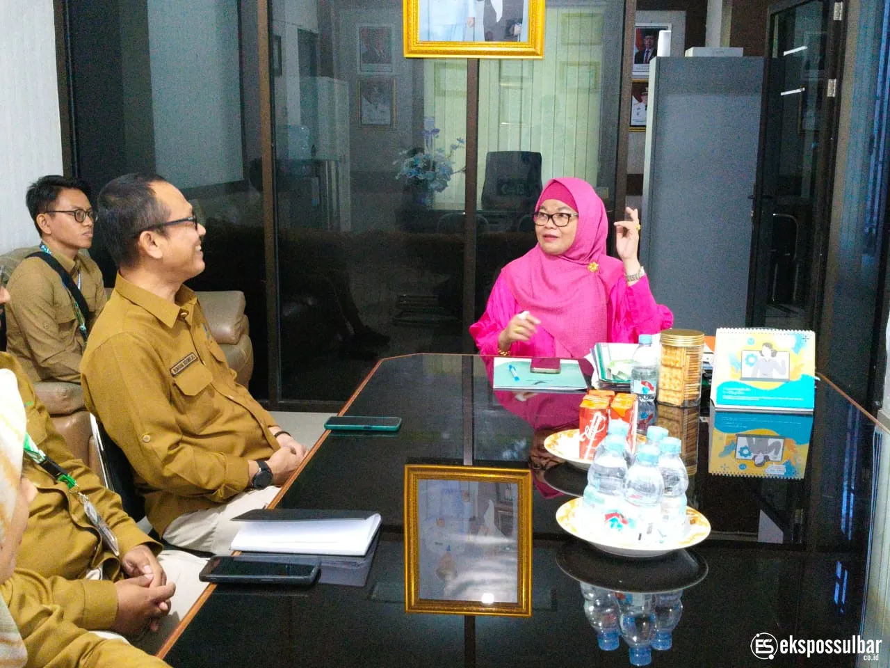 Dinkes Sulbar dan Kepala BPOM Mamuju Perkuat Koordinasi Pengawasan Obat, Resistensi Antibiotik, dan MBG