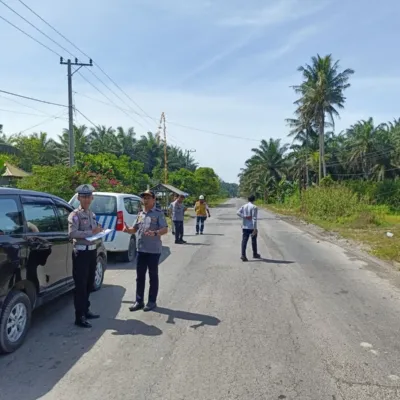 Subdit Kamsel Polda Sulbar Survey Sarana-Prasarana Jalan di Pasangkayu, Identifikasi Titik Rawan Lalu Lintas